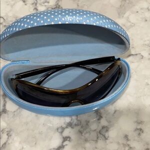 Sunglasses and cover box